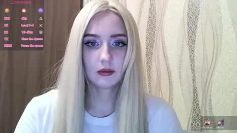 Nikki Roseanna online show from November 21, 3:47 pm