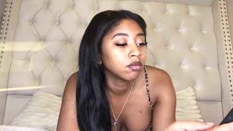 NikkiB online show from December 29, 4:48 am