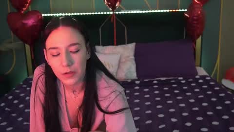 Nikki online show from February 18, 2:49 pm