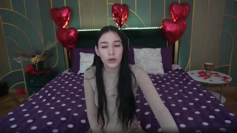 Nikki online show from February 25, 2:15 pm