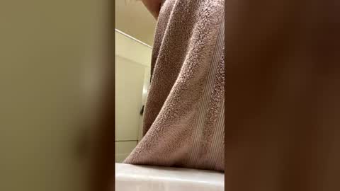 NikkiLuv online show from March 22, 5:52 pm