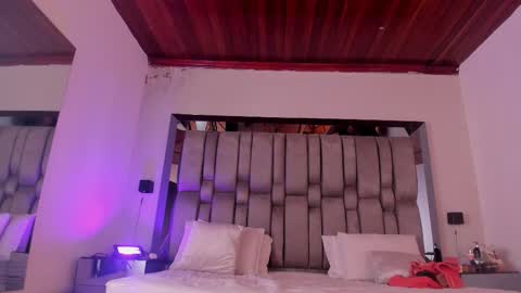     online show from February 13, 12:18 pm