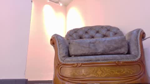  NIKY SMIT  online show from March 12, 10:40 am