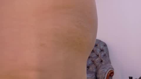  NIKY SMIT  online show from January 25, 11:35 am