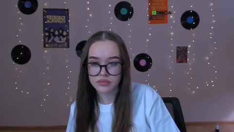 nila_eclipse online show from March 10, 9:46 am