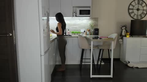 Bella online show from November 15, 9:10 am