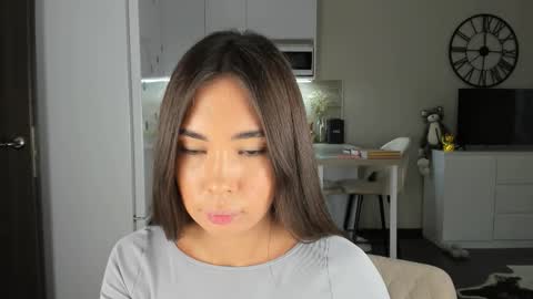 Bella online show from November 17, 9:21 am