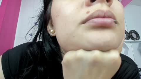 Nina online show from January 12, 7:10 pm