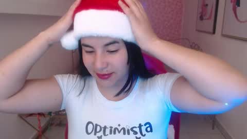 Nina online show from December 22, 1:25 pm