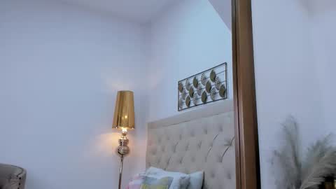 nina joyce online show from March 3, 8:15 pm