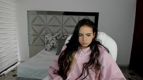  Nina  online show from March 5, 9:39 pm