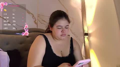  N I N A online show from December 5, 7:15 pm