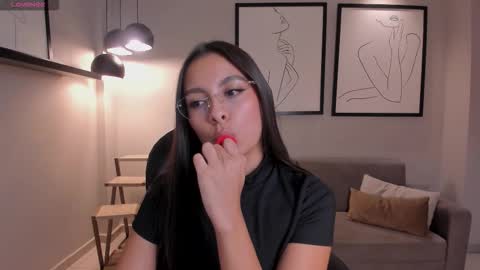 Snapshot of ninablumm chatting on October 22, 2:38 am Nina online show from October 22, 2:38 am