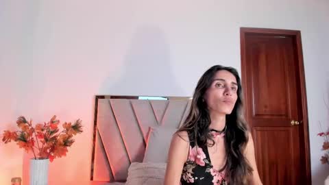 Nina online show from February 24, 6:15 pm