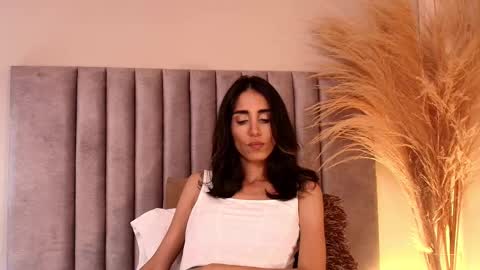 Nina online show from November 21, 6:54 pm