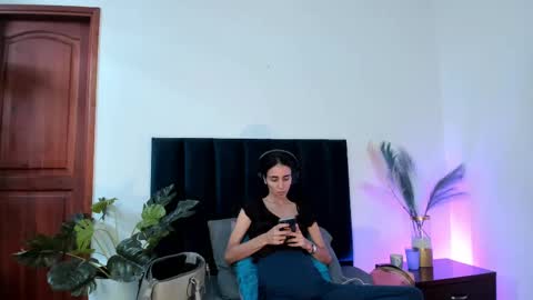 Nina online show from October 10, 6:57 pm