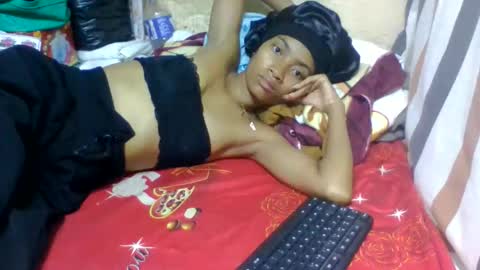 ninaeaa online show from May 26, 12:04 pm