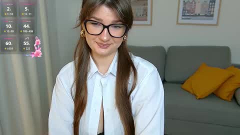 Nina online show from October 3, 8:41 am