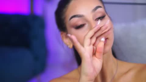 Ninna online show from November 29, 8:35 pm