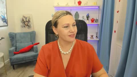 ninastarle online show from February 18, 3:00 pm