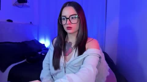 ninavolkov online show from September 10, 9:37 pm