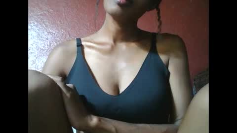 ninie246746 online show from February 6, 9:53 am