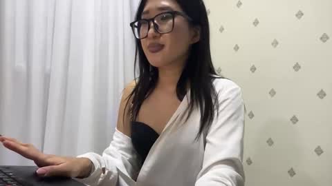 Snapshot of niravoid chatting on September 25, 7:34 pm niravoid online show from September 25, 7:34 pm