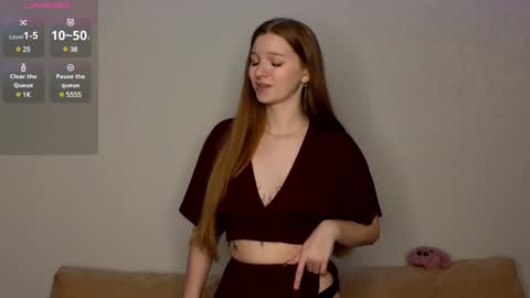 Lynn online show from December 14, 7:46 pm