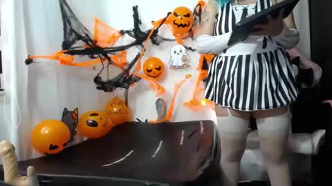 Niuk online show from October 26, 1:17 pm