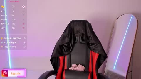 Nicki  online show from September 21, 5:50 am