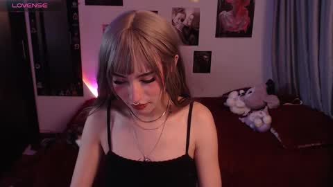 Snapshot of nixxie_ chatting on October 26, 1:12 am Nixxie  online show from October 26, 1:12 am