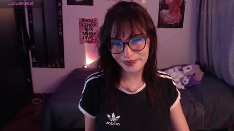 Snapshot of nixxie_ chatting on October 6, 1:11 am Nixxie  online show from October 6, 1:11 am