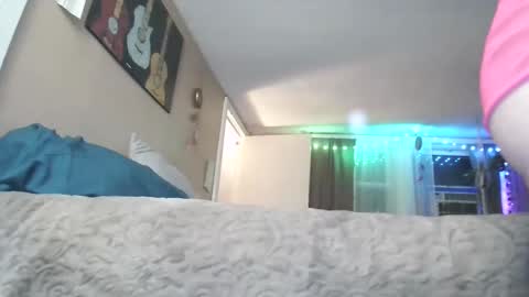 Leah online show from October 6, 9:37 am