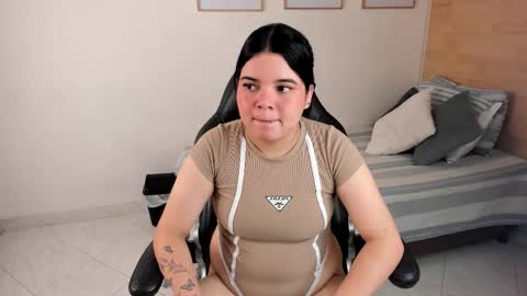 Noa online show from February 24, 8:07 pm