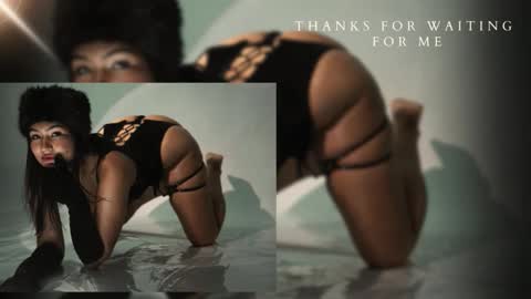 Noa online show from March 8, 2:37 am