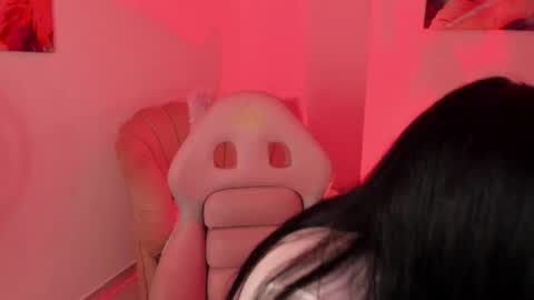 noa_perez9 online show from April 9, 2:03 am