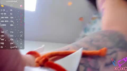 noraloux1 online show from October 30, 3:20 am