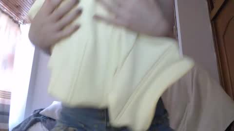 noreen_ online show from February 22, 5:25 pm