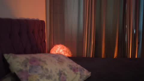 Tina online show from February 18, 2:05 pm