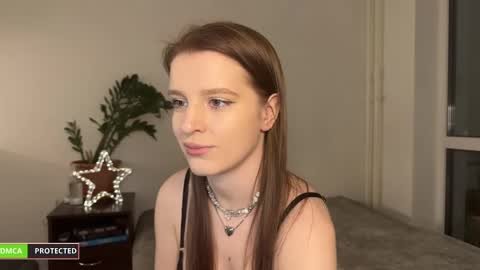 Snapshot of nura_foxx chatting on December 28, 12:04 am nura_foxx online show from December 28, 12:04 am