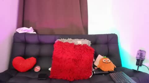 Nia online show from February 17, 6:31 am