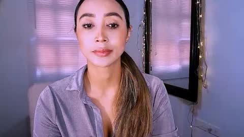 Nycole online show from October 28, 6:03 pm