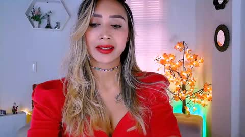 Nycole online show from December 23, 7:09 pm