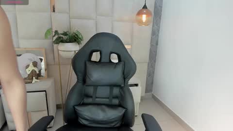 Nyla  online show from December 16, 1:17 pm