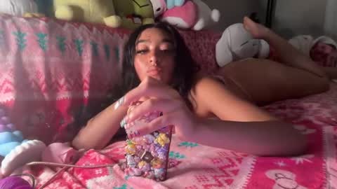 nylasinns online show from May 30, 5:27 am