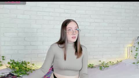 Kat online show from December 3, 2:41 pm