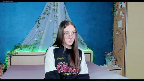 Kat online show from January 27, 7:03 pm