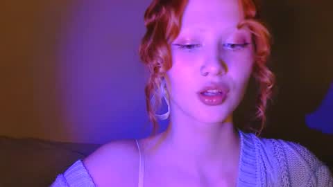 Snapshot of nyra_thira chatting on October 11, 9:17 pm nyra_thira online show from October 11, 9:17 pm