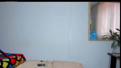 Laura nyu online show from April 15, 7:58 pm