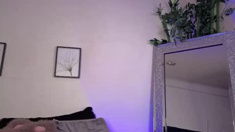   online show from September 26, 11:45 pm